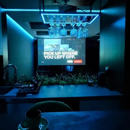 Pentlux - Penthouse In The Heart Of 斯科普里