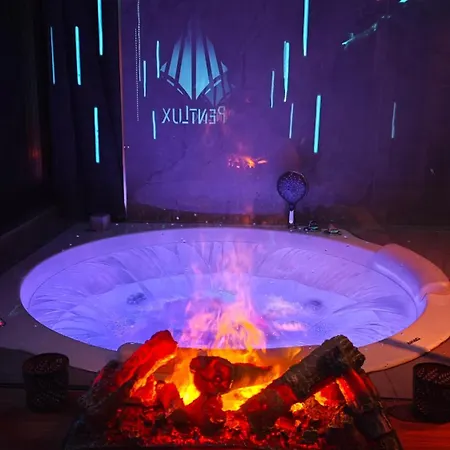 Pentlux - Penthouse In The Heart Of