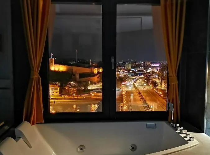 Pentlux - Penthouse In The Heart Of *