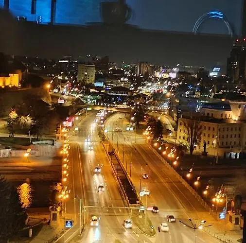 Pentlux - Penthouse In The Heart Of