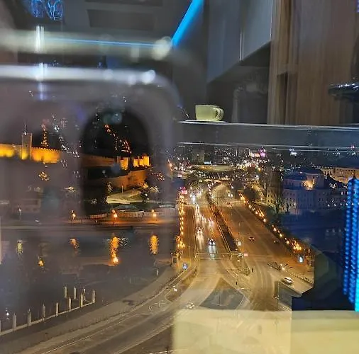 Pentlux - Penthouse In The Heart Of